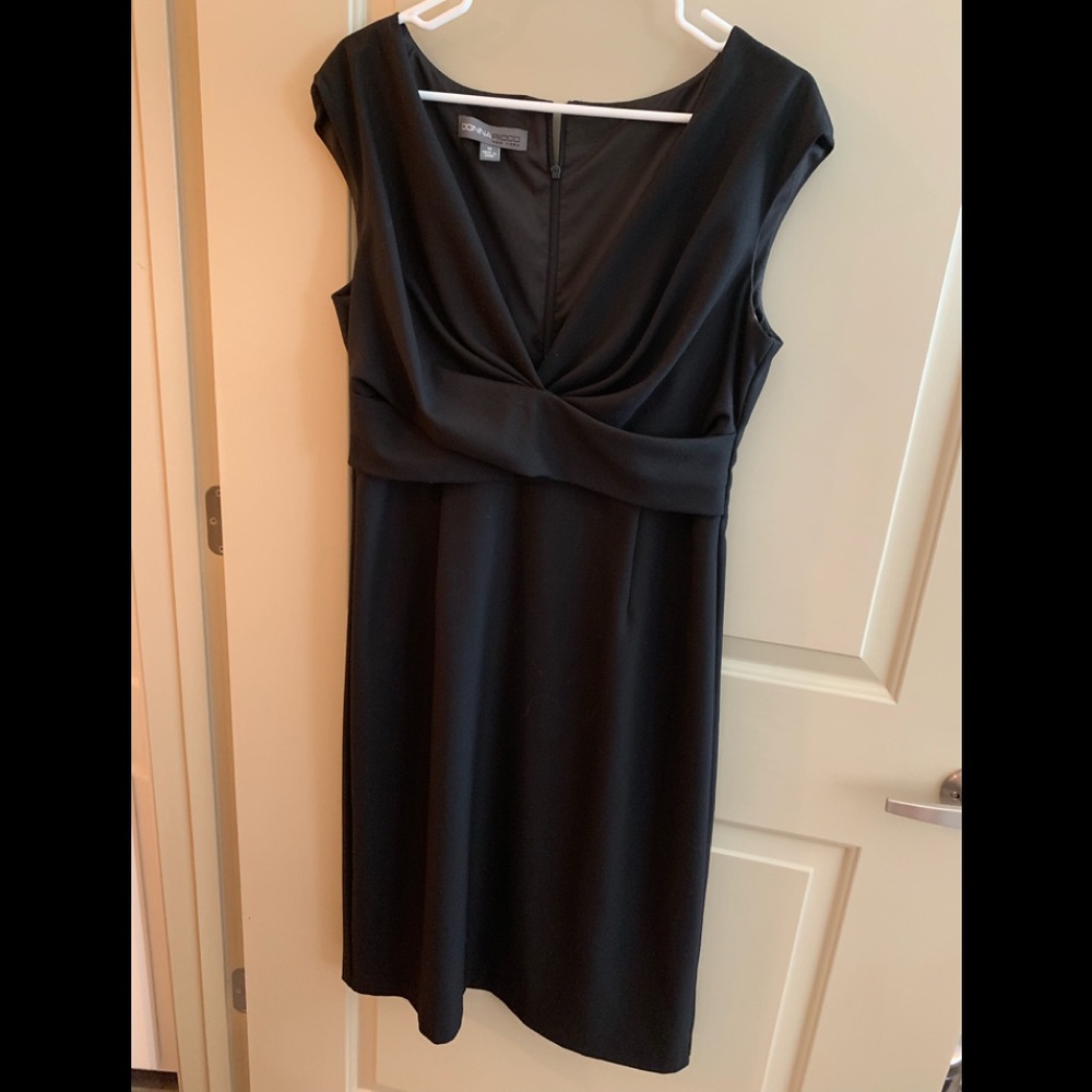 Donna Ricco Black Dress
